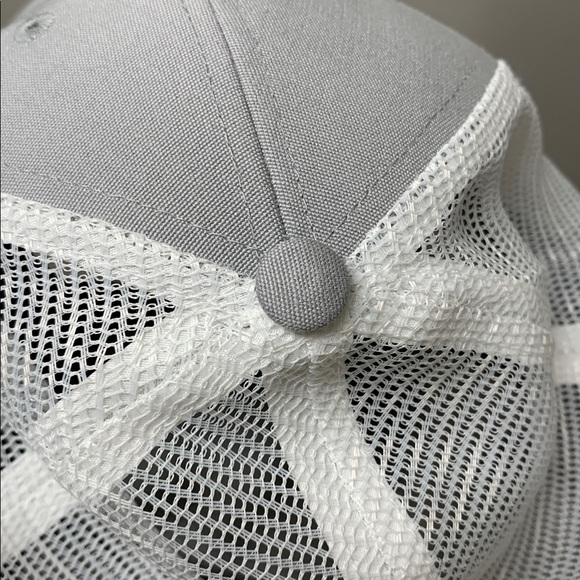 Patagonia hat mesh back in grey and white - Picture 10 of 10